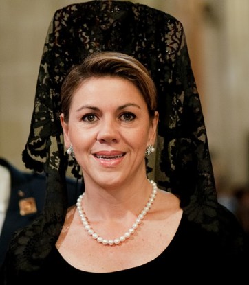 Eso sí, nuestras políticas tienen permitido volver a la feminidad siempre que sea para reproducir valores judéo-cristianos